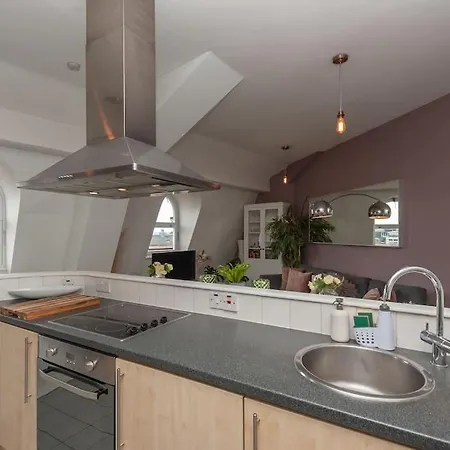 Pass The Keys Shoppers Oasis - Heart Of Leeds Centre Apartment