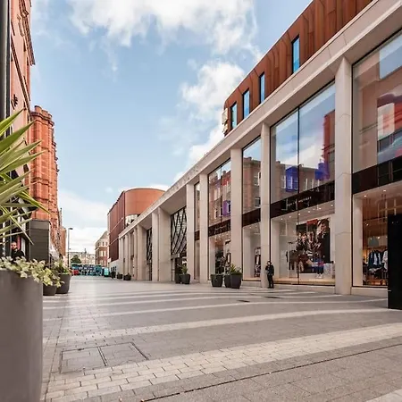 Pass The Keys Shoppers Oasis - Heart Of Leeds Centre * Leeds (West Yorkshire)