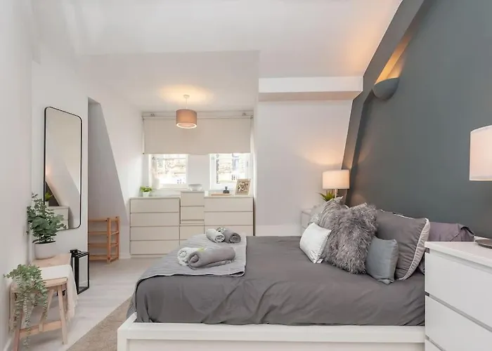 Shoppers Oasis - Heart Of Centre - Pass The Keys *