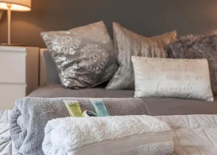 Shoppers Oasis - Heart Of Centre - Pass The Keys *