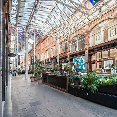 Pass The Keys Shoppers Oasis - Heart Of Centre