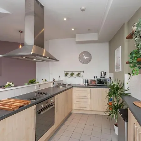 Shoppers Oasis - Heart Of Centre - Pass The Keys