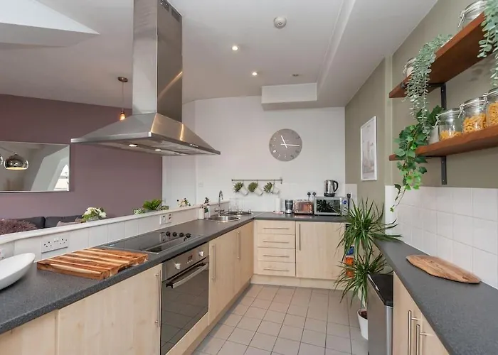 Shoppers Oasis - Heart Of Centre - Pass The Keys