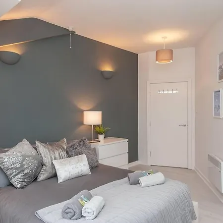 Apartament Shoppers Oasis - Heart Of Centre - Pass The Keys